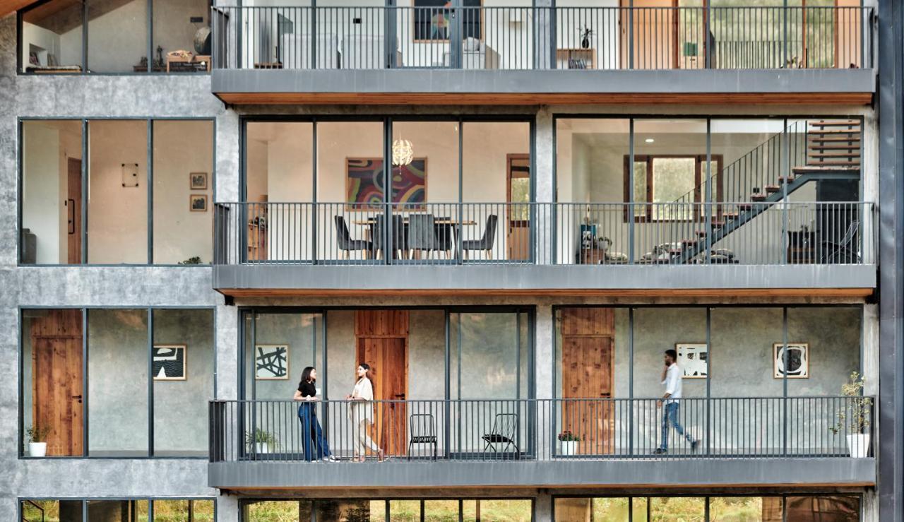 Warehouse X Poshtel Hotel Manāli Exterior foto